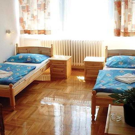 Hotel Rila Βουδαπέστη Δωμάτιο φωτογραφία